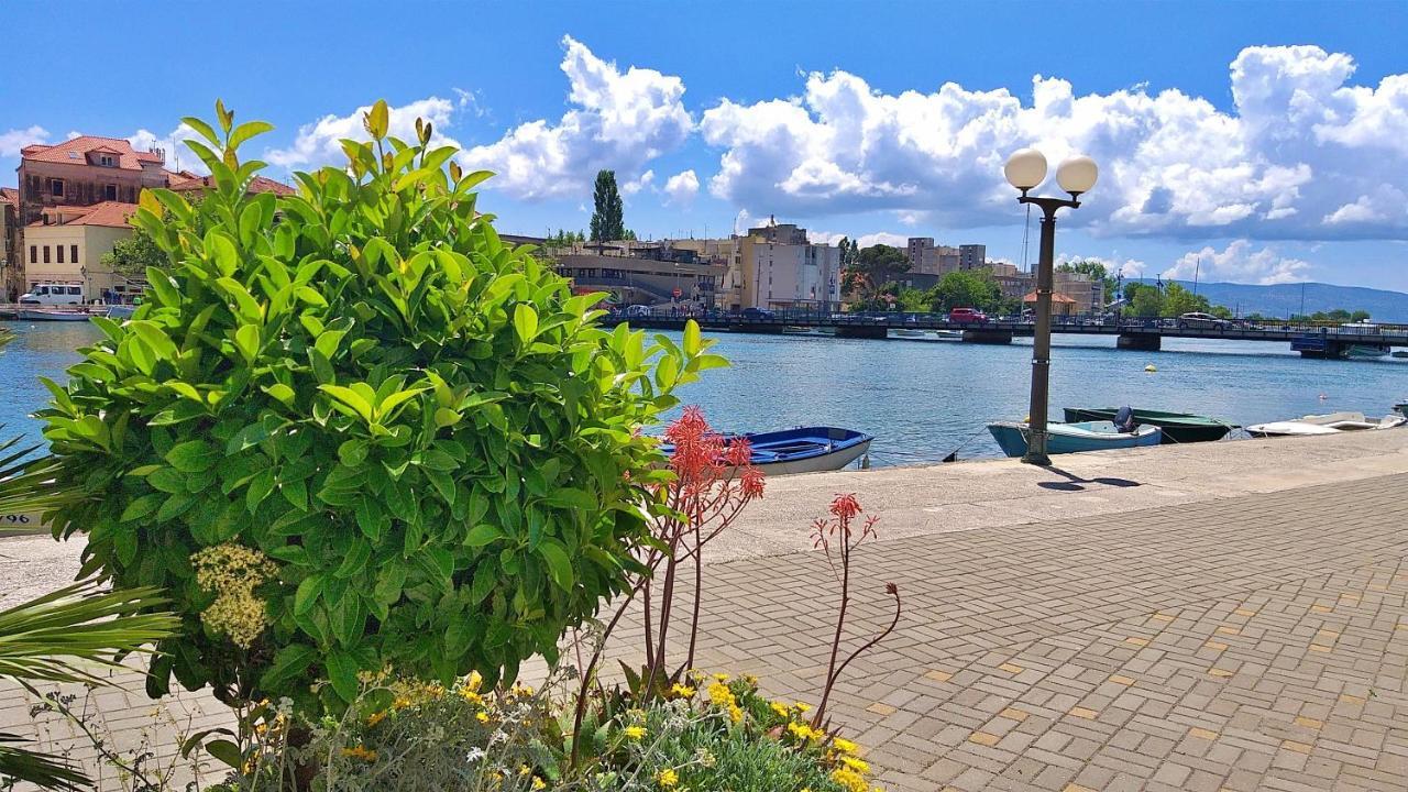 Ferienwohnung Mitra Zonata Blue Omiš Exterior foto